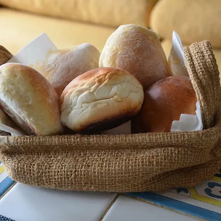 Alojamento de Acomodação e Pequeno-almoço Anelu De Entu *